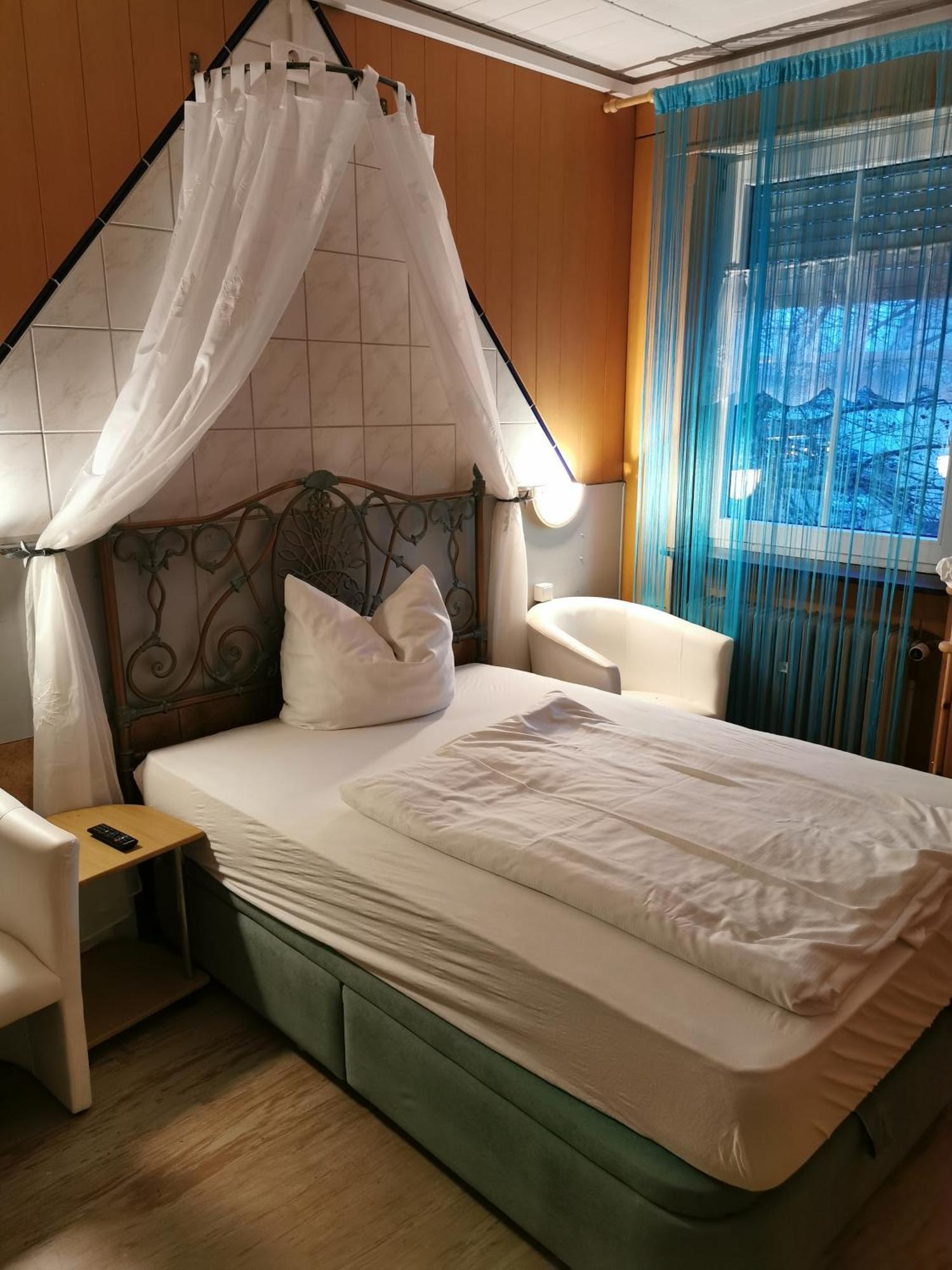 See Lord Hotel Kaiserslautern Zimmer foto