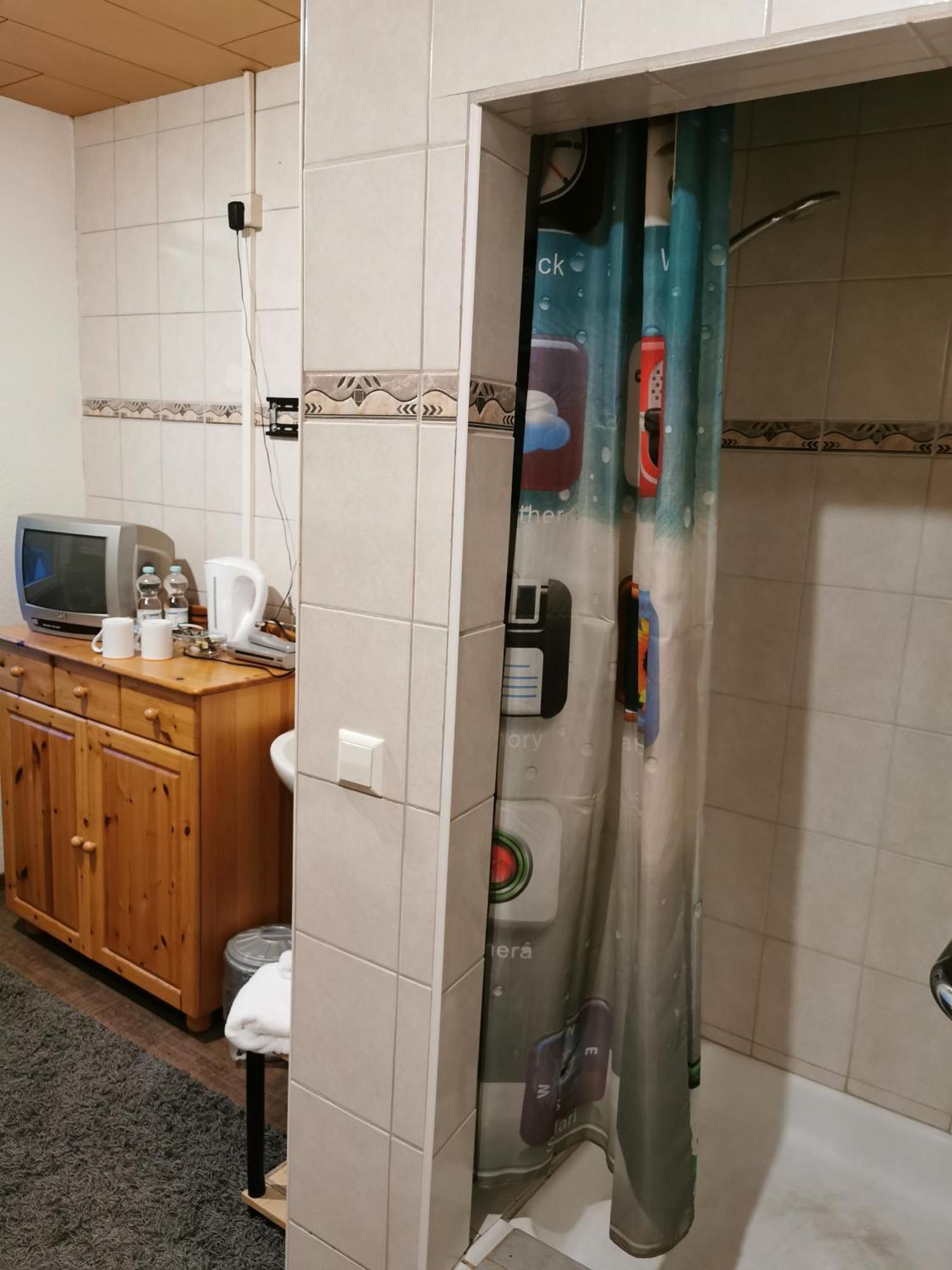 See Lord Hotel Kaiserslautern Zimmer foto