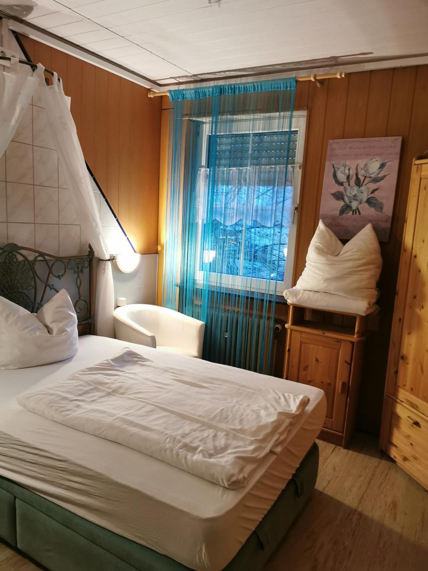 See Lord Hotel Kaiserslautern Zimmer foto